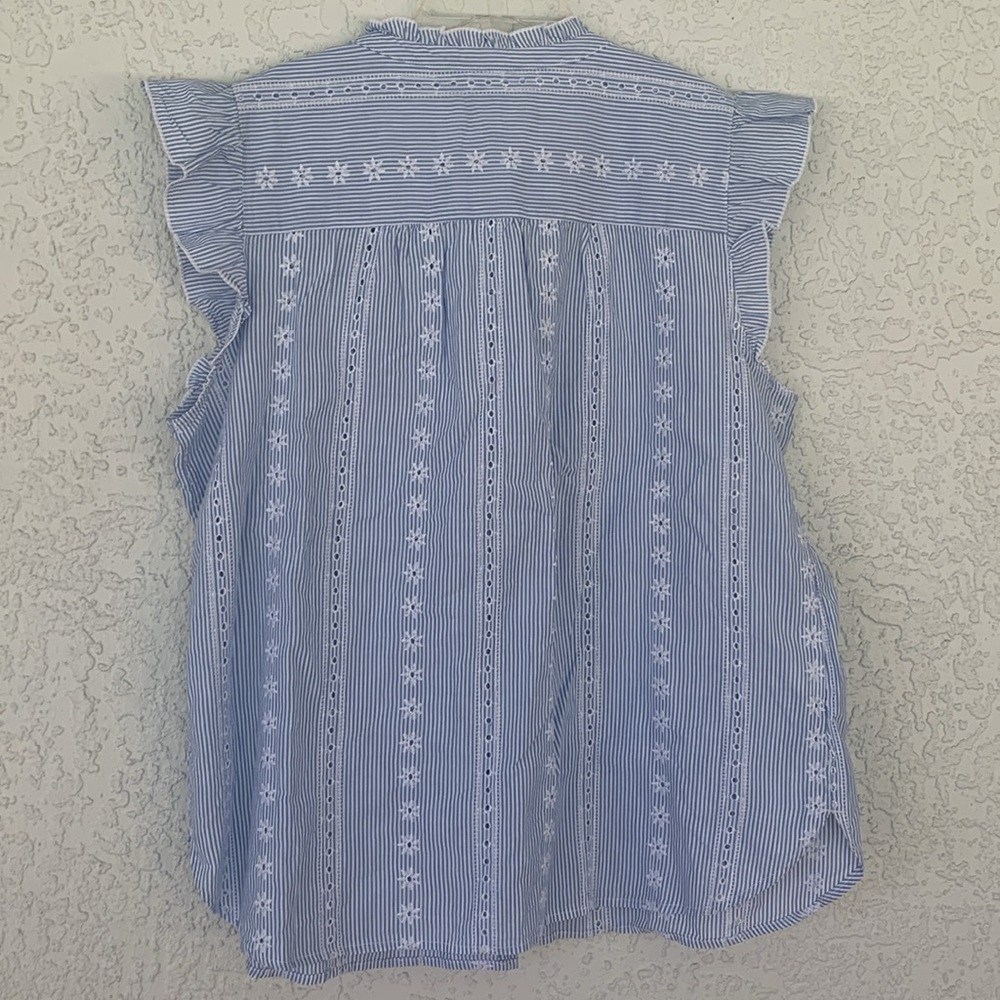 LOFT Women's Blue Eyelet Sleeveless Top size L - Picture 8 of 11